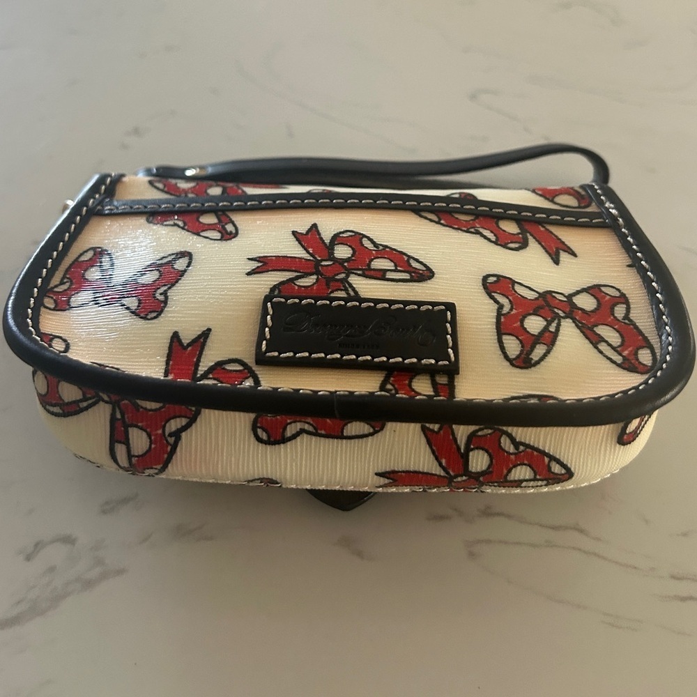 Dooney & Bourke Minnie Bow Wristlet – Polka Dot Red Bows, Coated Canvas- EUC - Picture 9 of 13